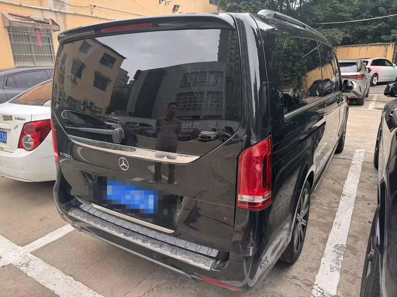 Mercedes Benz V 2022V 260 L 2.0T Deluxe Edition Automatic Gear 6