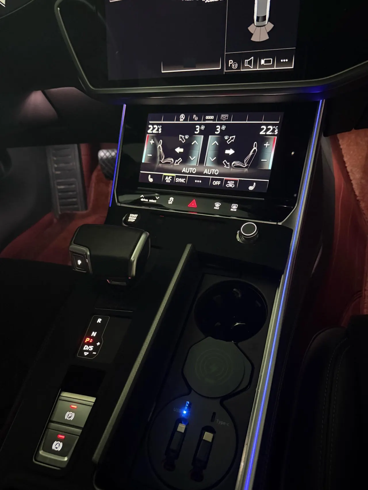 Audi 2024 A7L 2.0TFSI 45TFSI Quattro Luxury Automatic 3