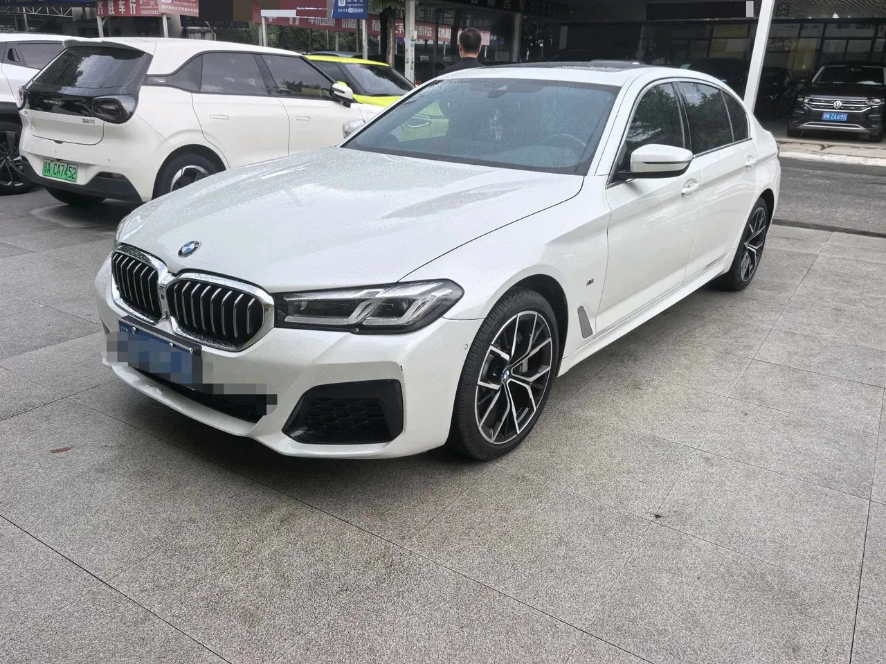 打开图片灯箱:BMW 5 Series 2022 530Li 2.0T Leading M Sports Suit (Change 2) Automatic Gear