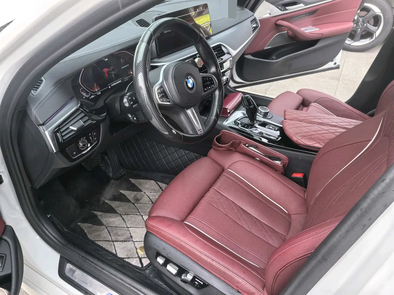 BMW 5 Series 2022 530Li 2.0T Leading M Sports Suit (Change 2) Automatic Gear 11