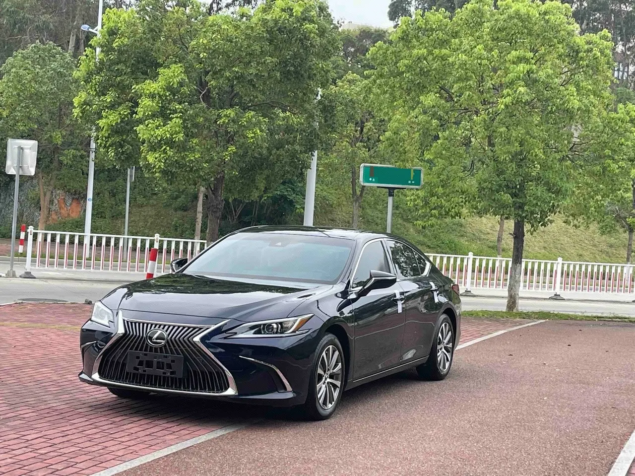 Open image lightbox: Lexus ES (Imported) 2020 ES200 2.0 Stepless Premium Edition Automatic Gear