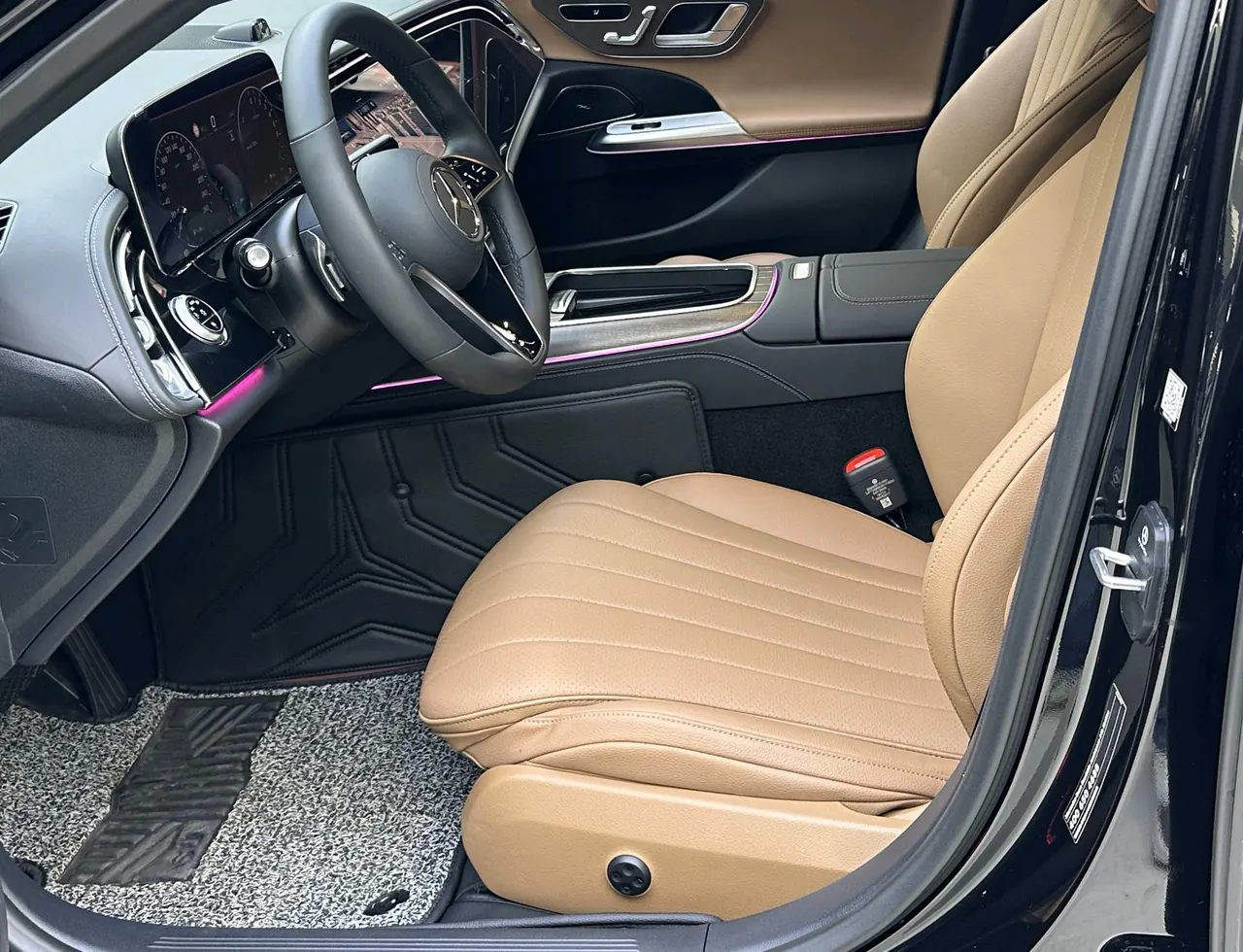 Mercedes Benz Class E New Energy 2024 E 350 e L 2.0T Automatic Gear 4
