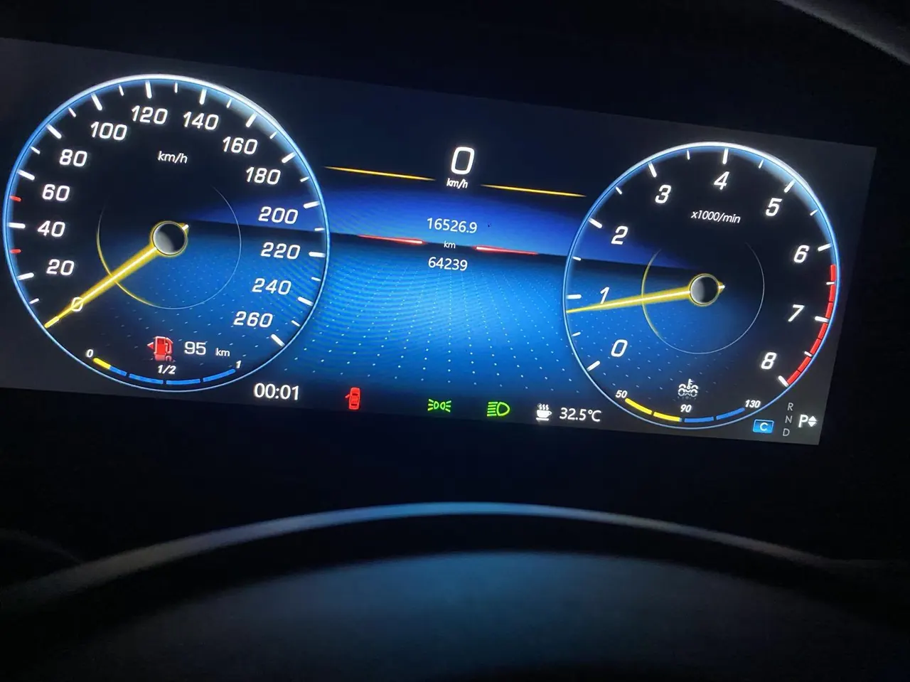 Mercedes Benz 2020 Vito 2.0T Elite Edition 7-seat Automatic Gear 6