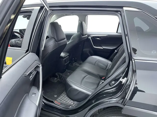 Toyota 2020 Willanda 2.0 Stepless Two-Drive Deluxe Automatic Gear 6