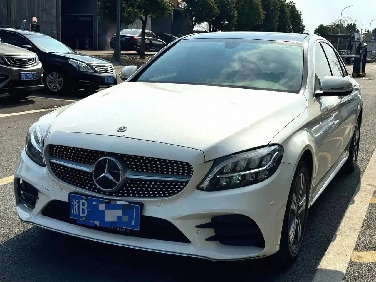打开图片灯箱:Mercedes Benz Class C 2020 C 260 L 48V 1.5T Sports Edition Automatic Gear