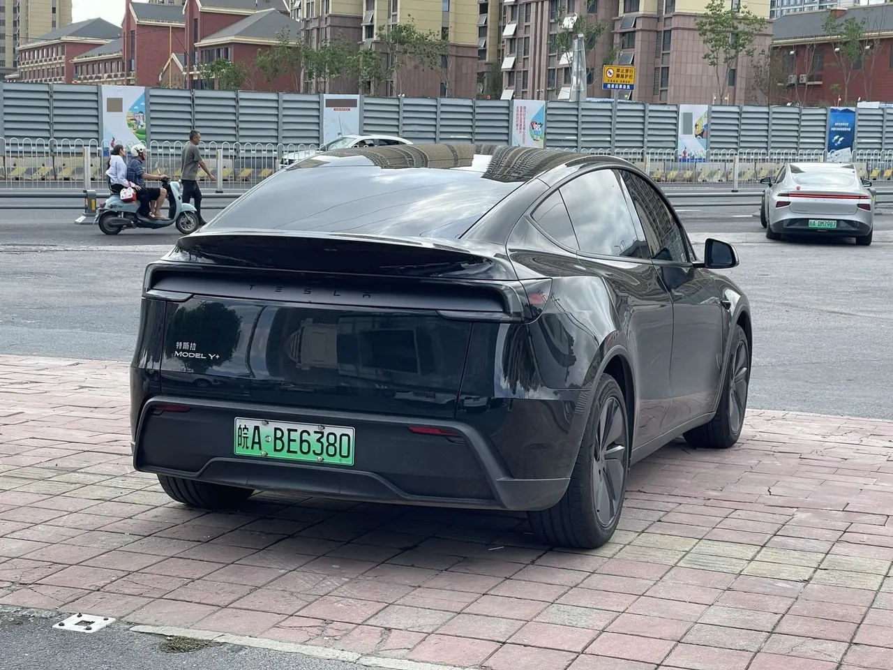 Tesla 2025 Model Y long endurance all-wheel drive version (modified) automatic gear 4