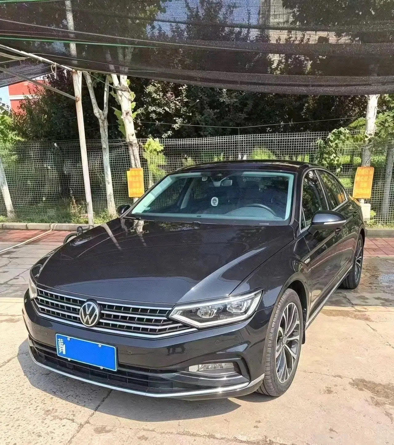 打开图片灯箱:Volkswagen 2025 Magotan 2.0TSI 330TSI 2 million luxury automatic gear
