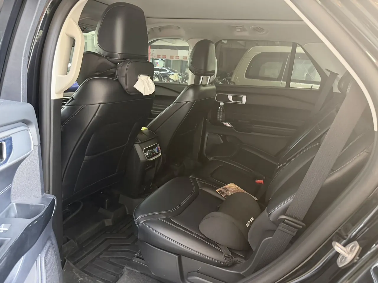 Ford 2024 Explorer 2.3T EcoBoost Rear Drive Fashion Edition 7-seat Automatic Gear 5