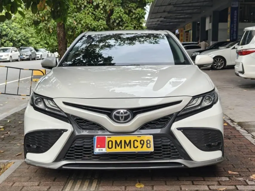 Toyota 2022 Camry 2.0S Stepless Knight Edition Automatic Gear 2