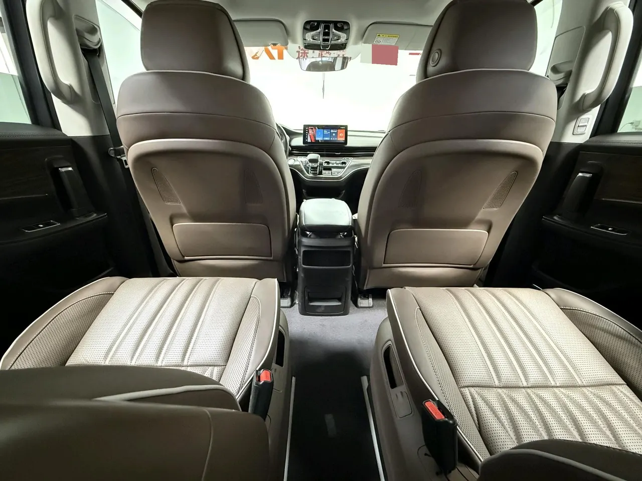 Roewe 2022 iMAX8 EV First Class Titanium Edition Automatic Gear 6