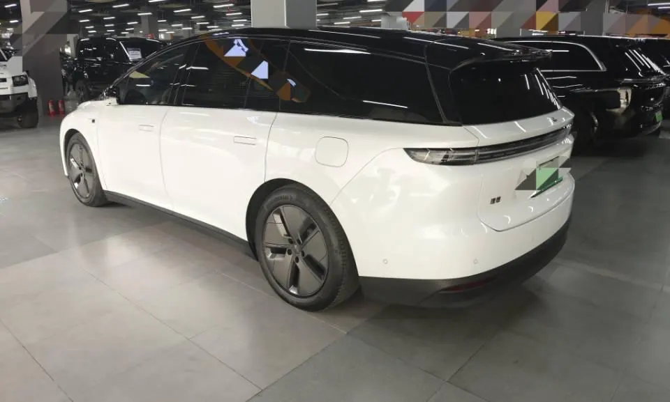 Li 2025 i8 Standard Edition Automatic Gear 7