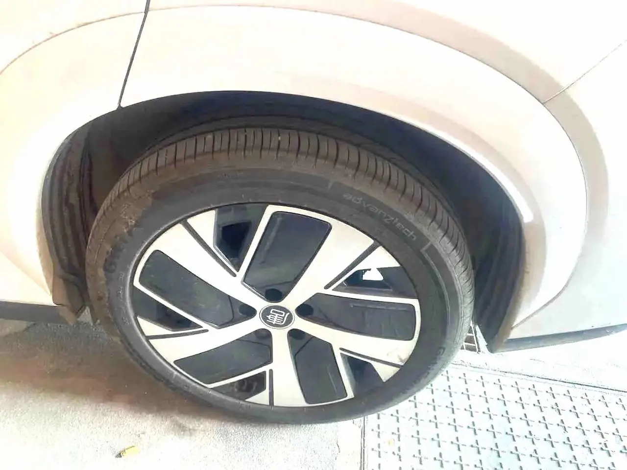 BYD 2025 Tang L DM 1.5T stepless 215KM laser Radar flagship automatic gear 3
