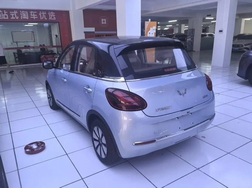WuLing 2025 Plantronics 333km LingBox Enjoy Automatic Gear 6