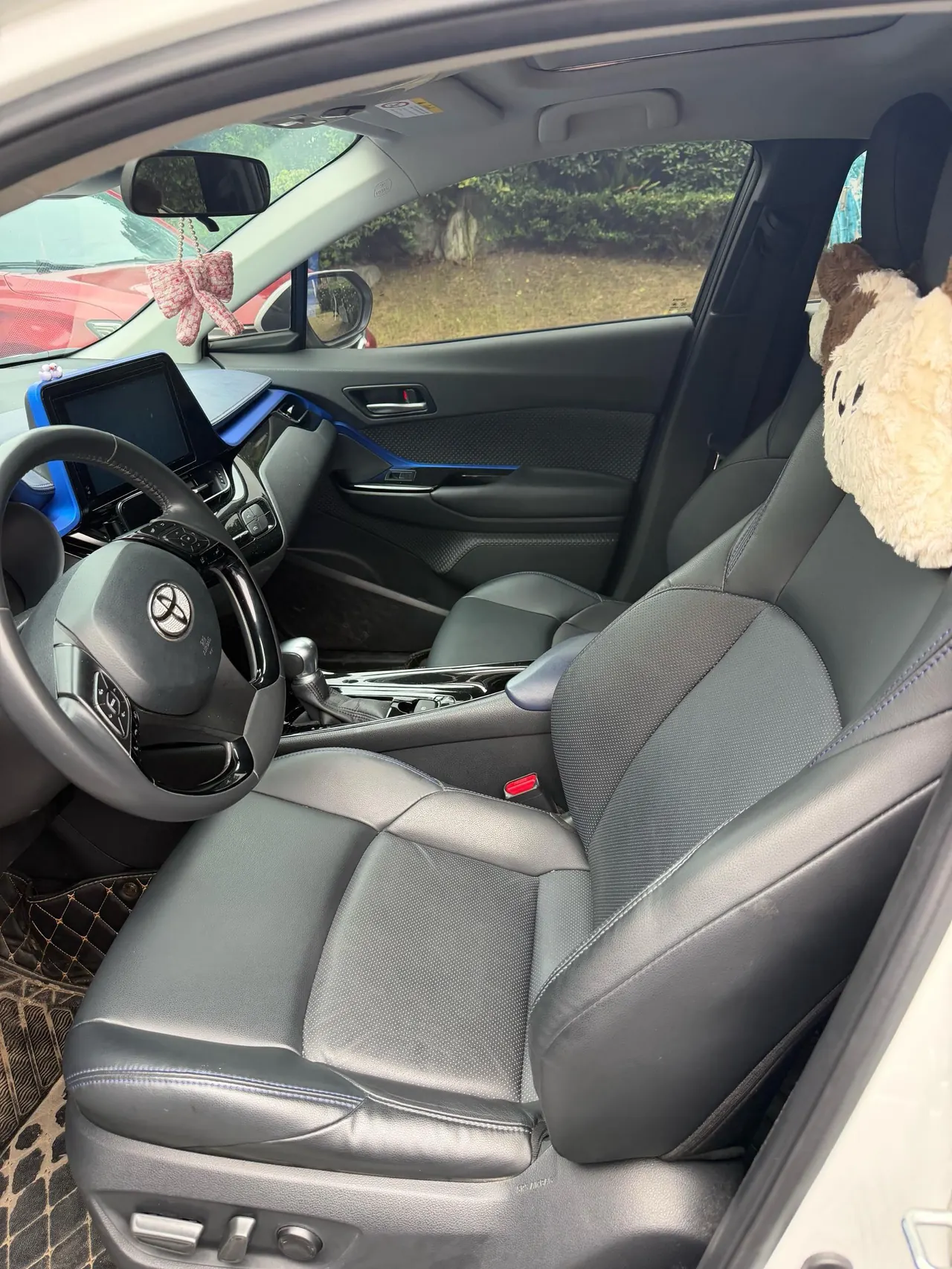 Toyota 2021 C- HR 2.0 Stepless Deluxe Edition Automatic Gear 2