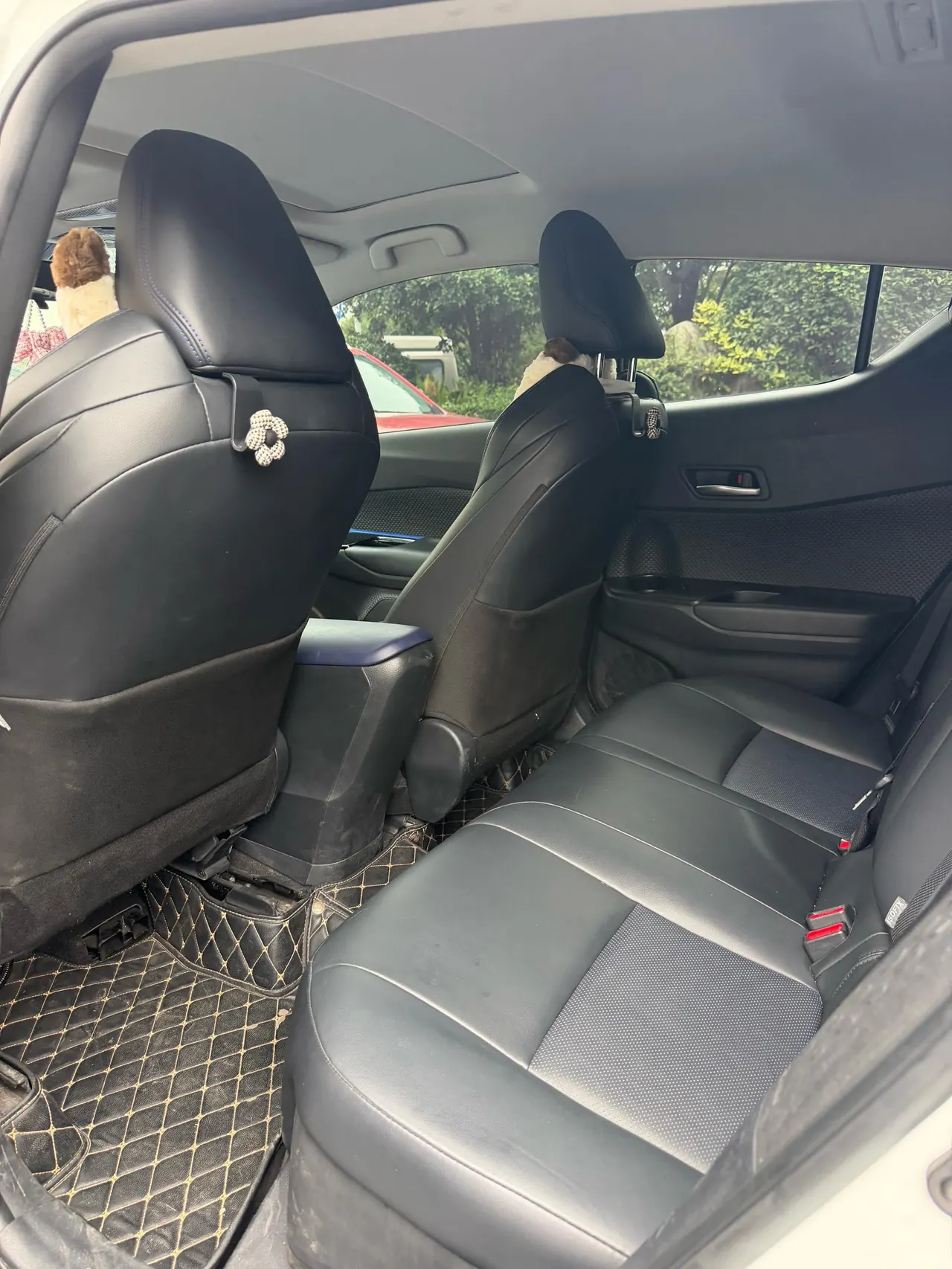 Toyota 2021 C- HR 2.0 Stepless Deluxe Edition Automatic Gear 4