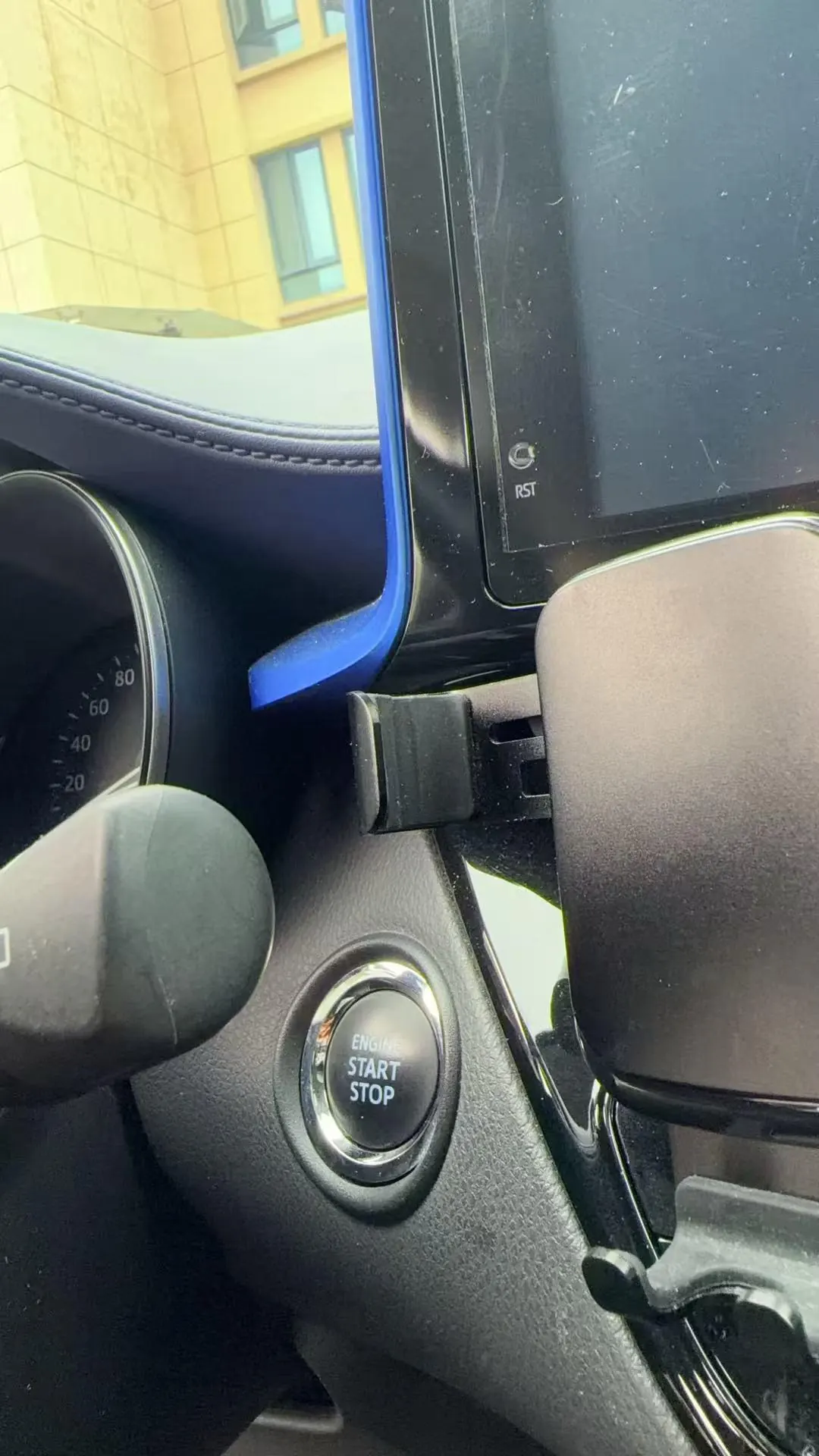 Toyota 2021 C- HR 2.0 Stepless Deluxe Edition Automatic Gear 5