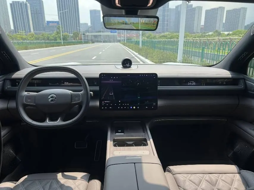 NIO 2026 ES8 6-seat executive deluxe automatic gear 4