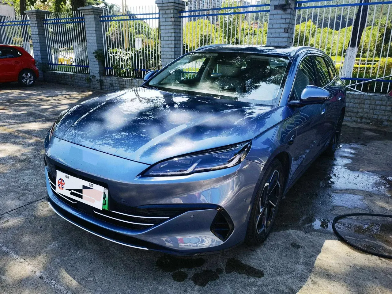 Open image lightbox: BYD 2025 seals 06 DM-i 1.5 stepless travel version 150KM flagship automatic gear