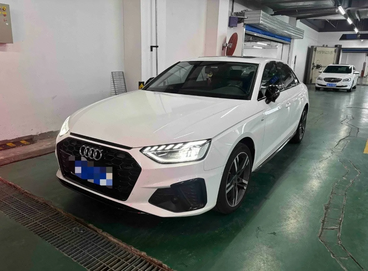 Open image lightbox: Audi 2022 A4L 2.0TFSI 40TFSI Deluxe Dynamic Automatic