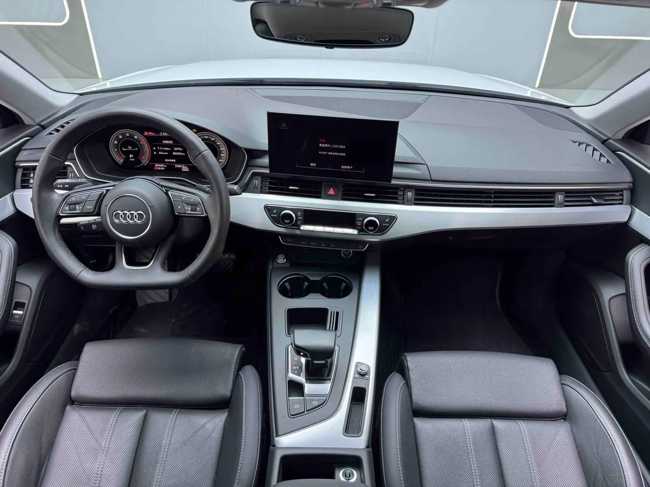 Audi 2022 A4L 2.0TFSI 40TFSI Deluxe Dynamic Automatic 2