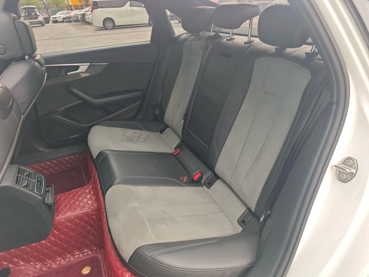 Audi 2022 A4L 2.0TFSI 45TFSI Quattro Selected Dynamic Automatic 7