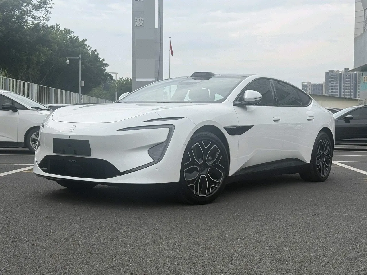 打开图片灯箱:Avatr 2026 Avatr 12 Max dual-motor all-electric version (facelift) automatic transmission