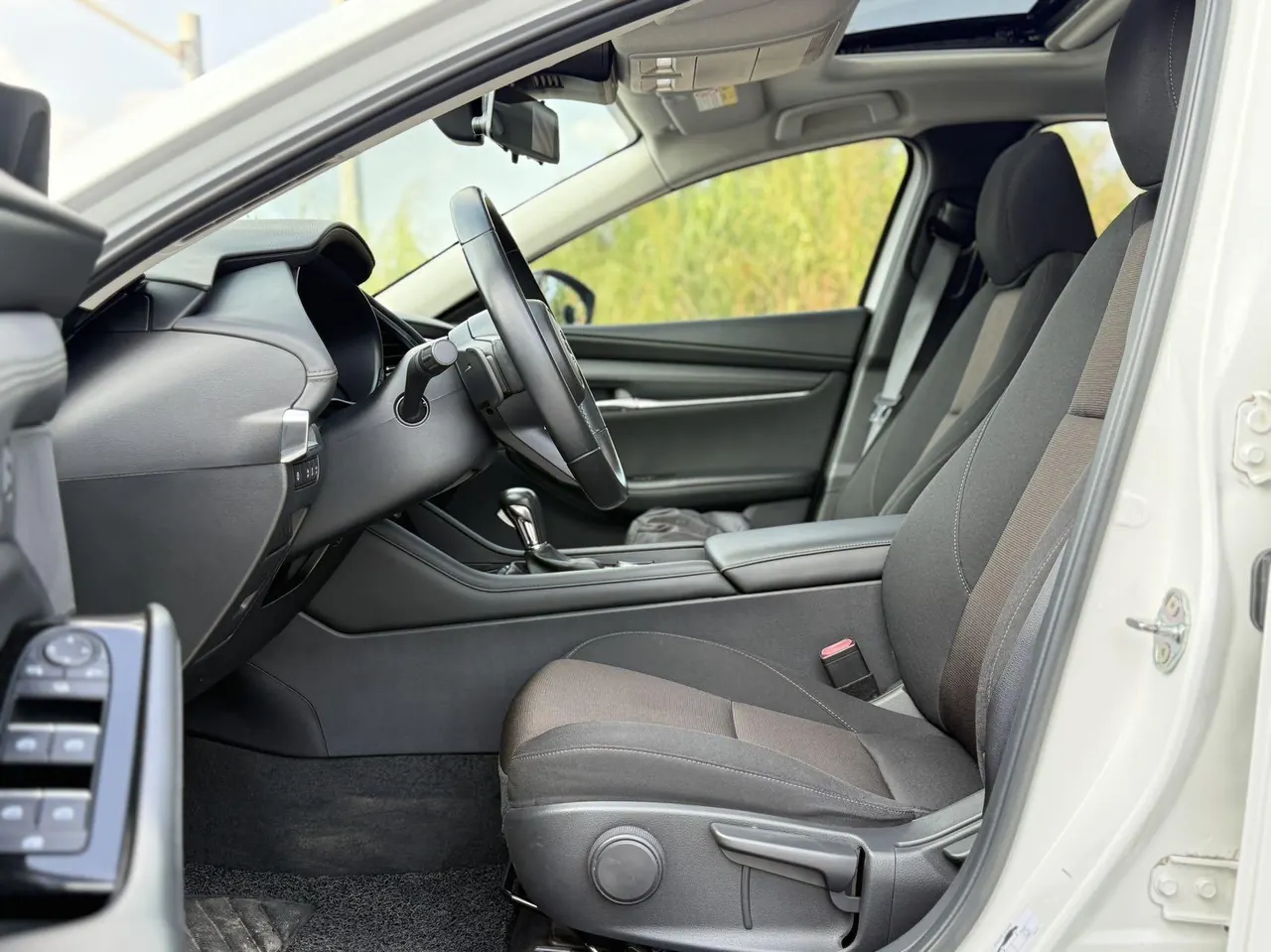 Mazda 3 Oncorsela 2021 Mazda 3 Oncorsela-sedan 2.0 quality dazzle version automatic transmission 4