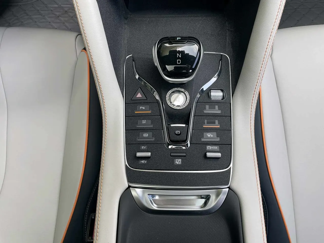 BYD Song PLUS New Energy 2022 Song PLUS DM-i 1.5 Stepless 110KM Flagship PLUS 5G Edition Automatic Gear 10