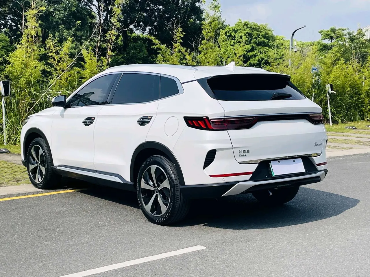 BYD Song PLUS New Energy 2022 Song PLUS DM-i 1.5 Stepless 110KM Flagship PLUS 5G Edition Automatic Gear 4