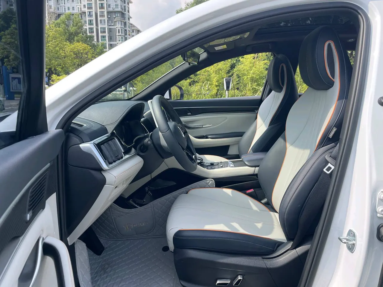 BYD Song PLUS New Energy 2022 Song PLUS DM-i 1.5 Stepless 110KM Flagship PLUS 5G Edition Automatic Gear 7