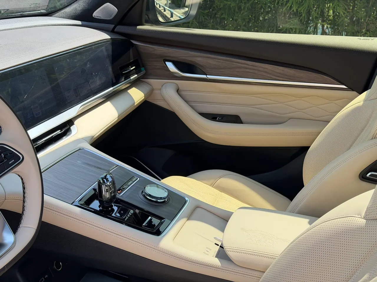 Geely 2025 XingyueL (Monjaro) 2.0TD Oriental Yao Star-Gazing Edition Automatic Transmission 10