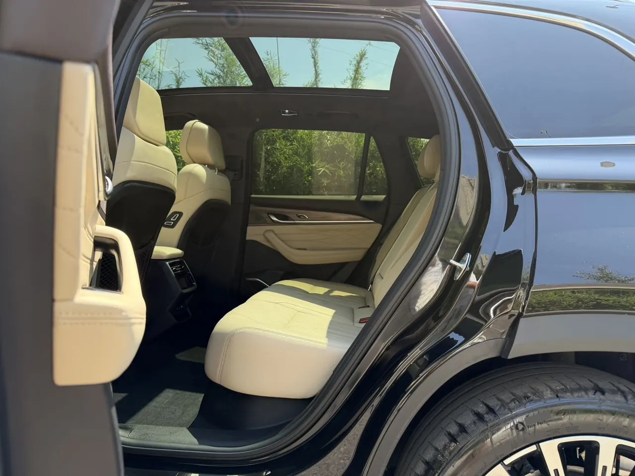 Geely 2025 XingyueL (Monjaro) 2.0TD Oriental Yao Star-Gazing Edition Automatic Transmission 11
