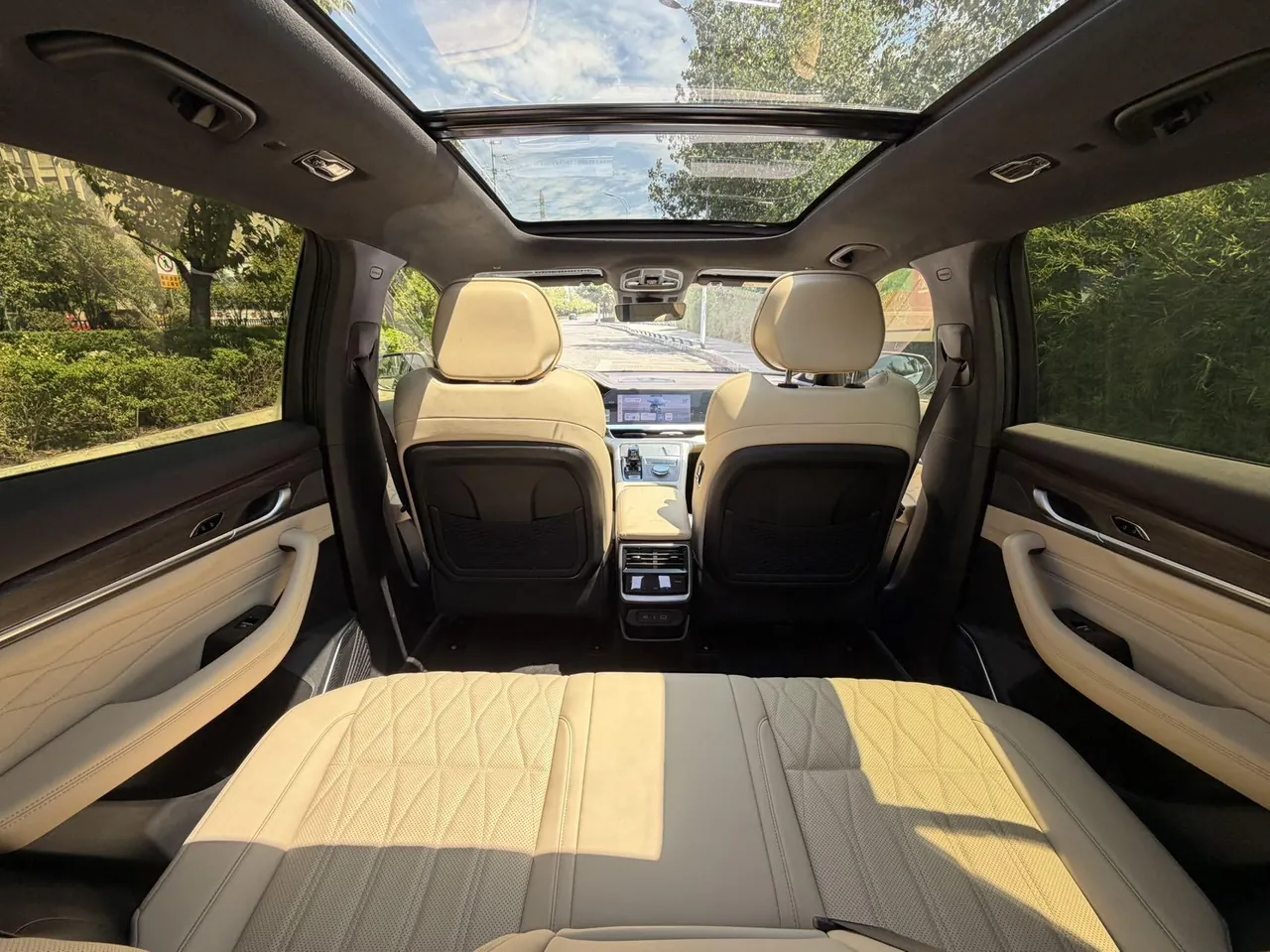 Geely 2025 XingyueL (Monjaro) 2.0TD Oriental Yao Star-Gazing Edition Automatic Transmission 17