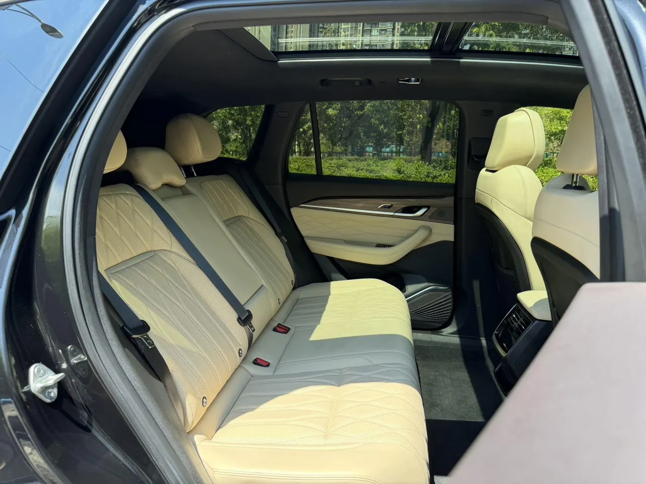 Geely 2025 XingyueL (Monjaro) 2.0TD Oriental Yao Star-Gazing Edition Automatic Transmission 18
