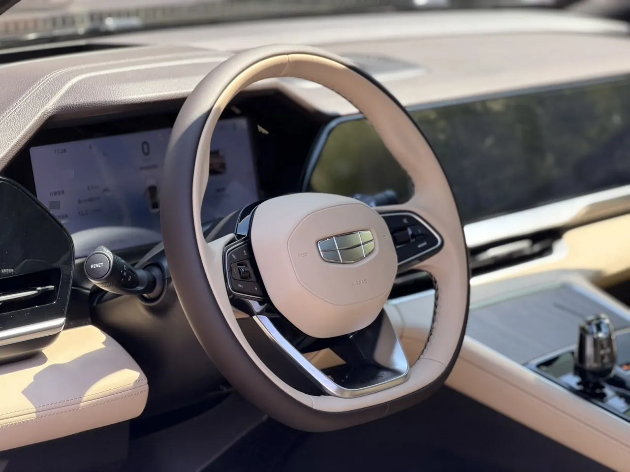 Geely 2025 XingyueL (Monjaro) 2.0TD Oriental Yao Star-Gazing Edition Automatic Transmission 8