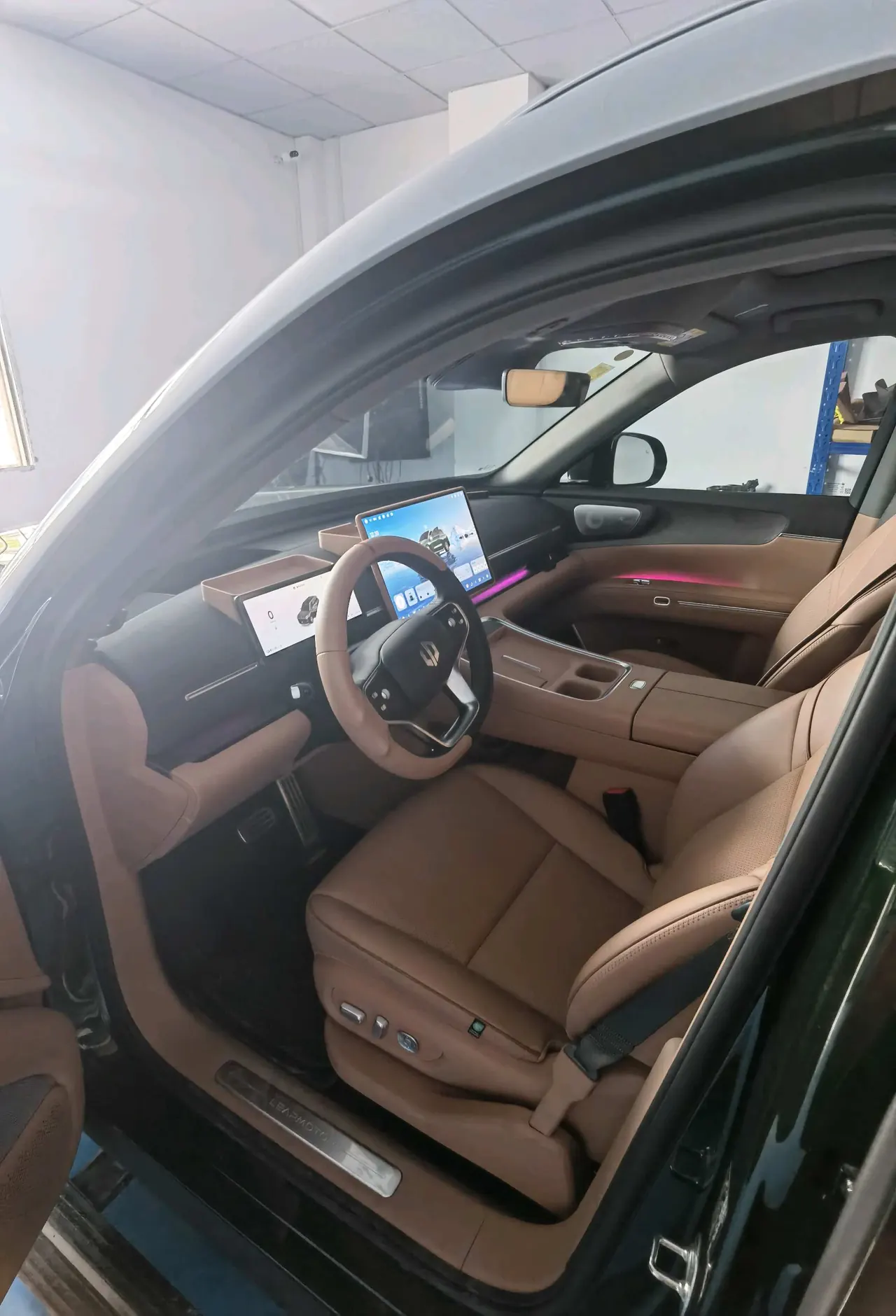 Leapmotor 2026 D 19 720 Zhizun Edition 6-seat Automatic Gear 2