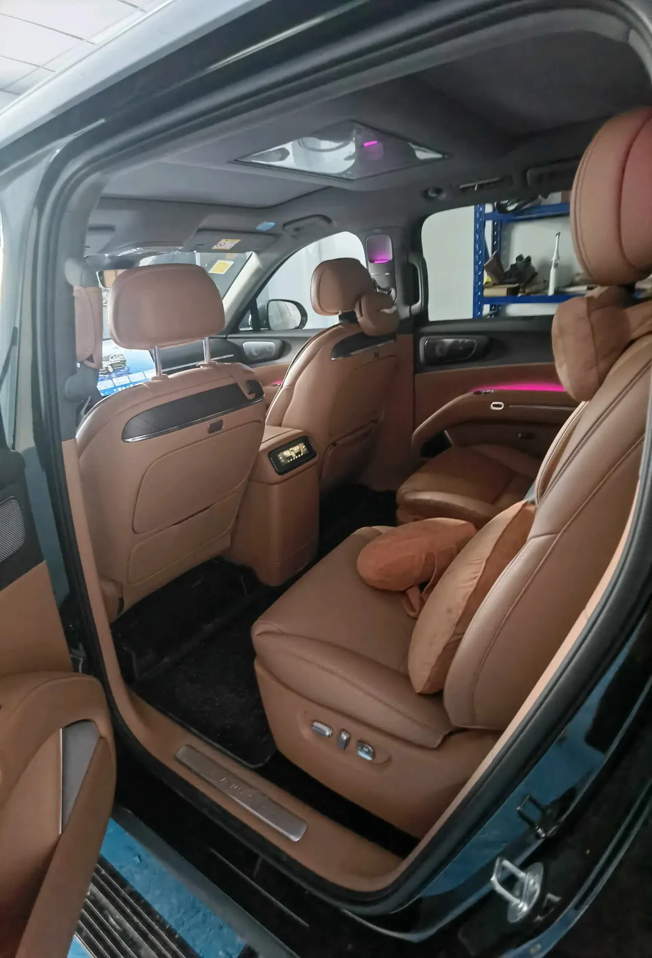 Leapmotor 2026 D 19 720 Zhizun Edition 6-seat Automatic Gear 3