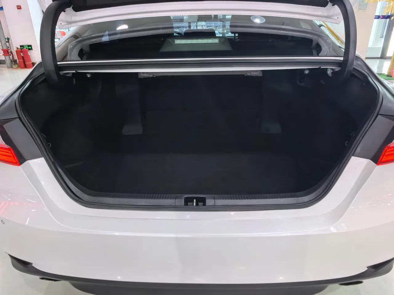 Toyota 2021 Camry 2.5G Deluxe Edition Automatic Gear 14