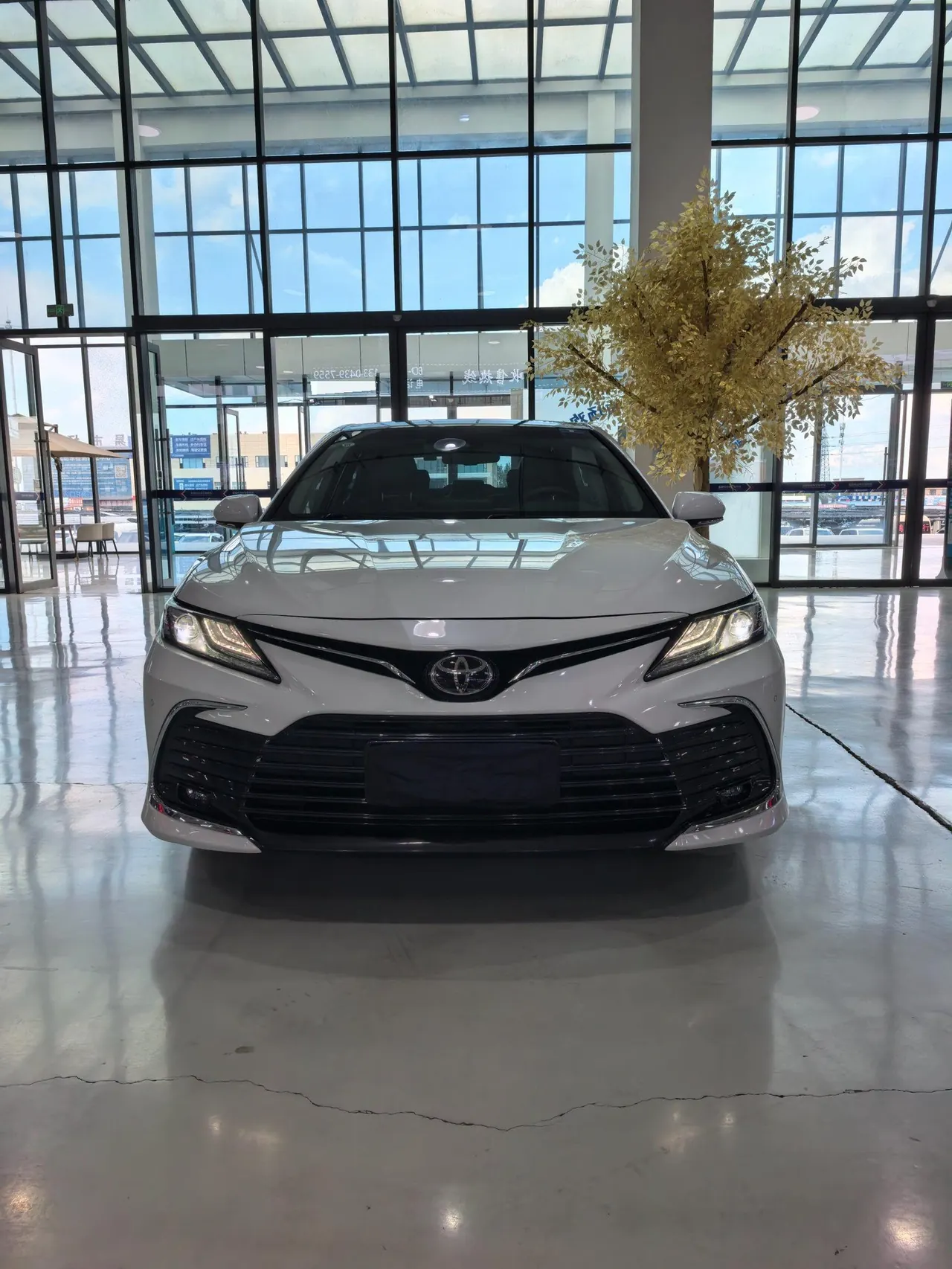 Toyota 2021 Camry 2.5G Deluxe Edition Automatic Gear 2