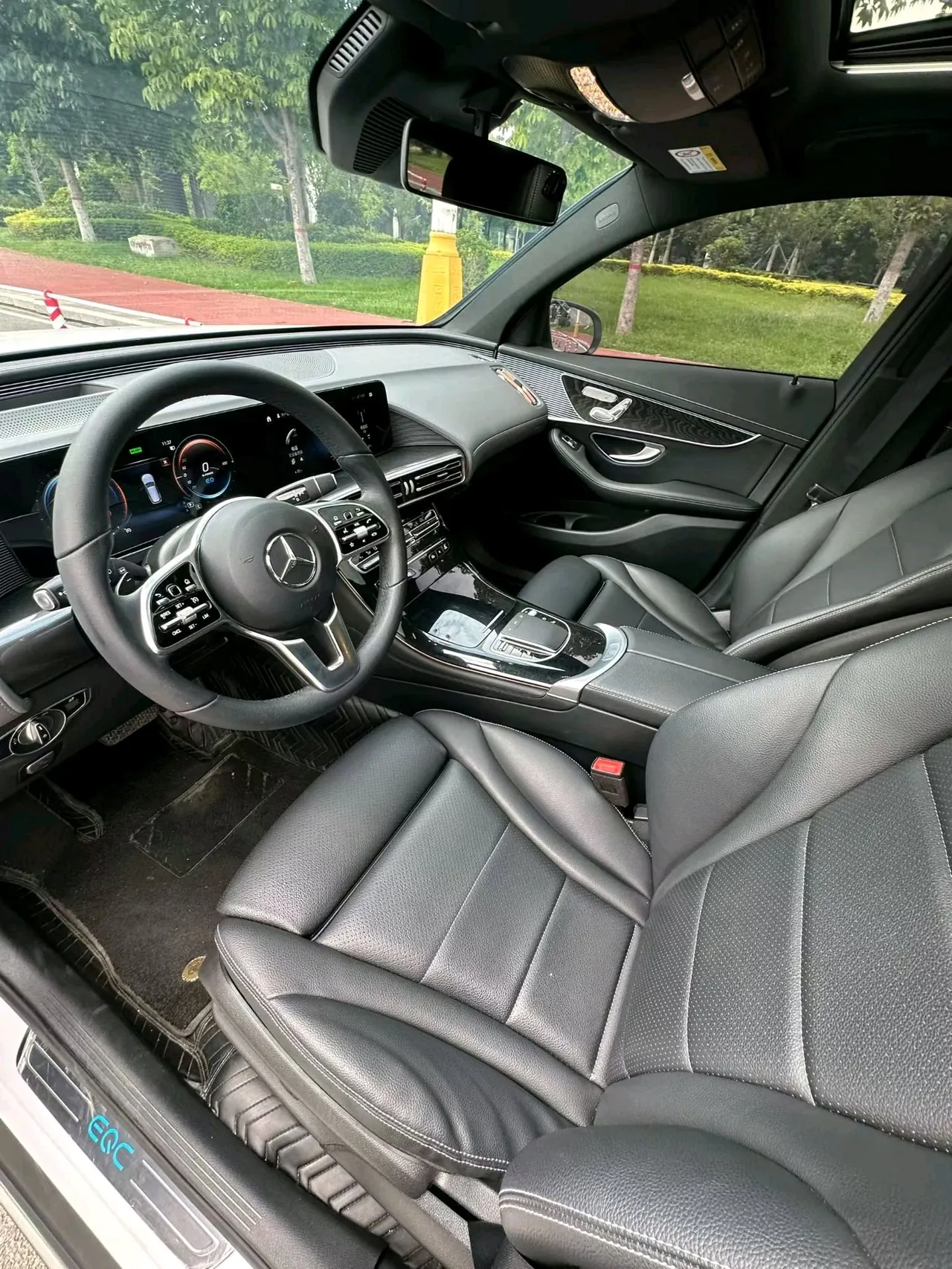 Mercedes Benz 2022 EQC 350 4MATIC EQC 350 4MATIC (modified) automatic gear 9