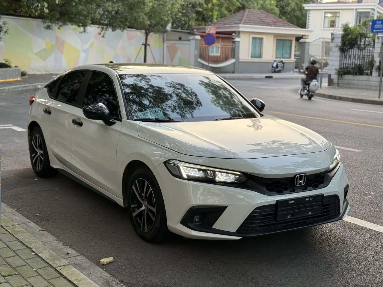 Honda 2023 Civic Hatchback 1.5T Stepless 240TURBO Extreme Jump Automatic Gear 3