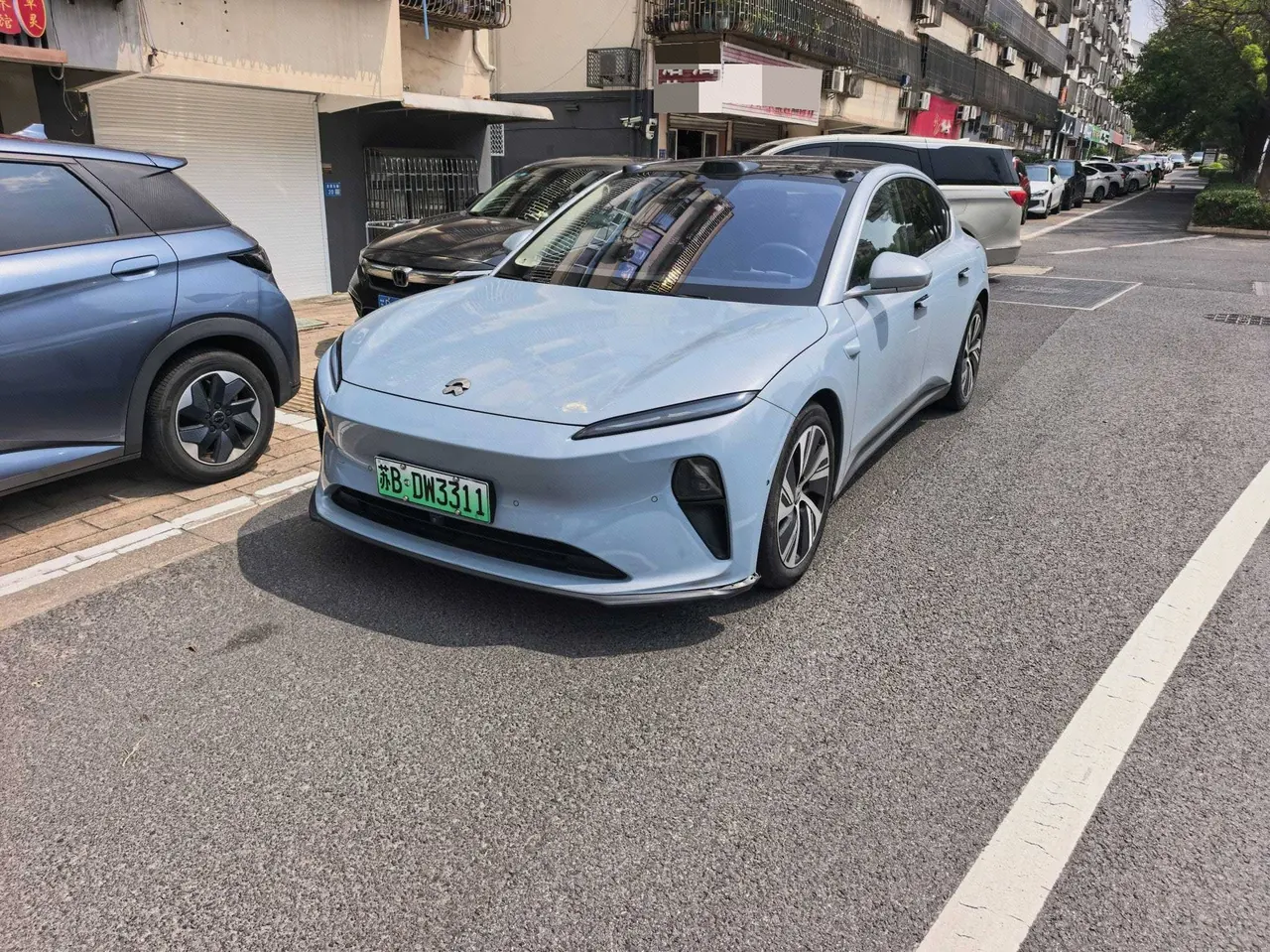 Open image lightbox: NIO 2022 ET5 75kWh automatic gear