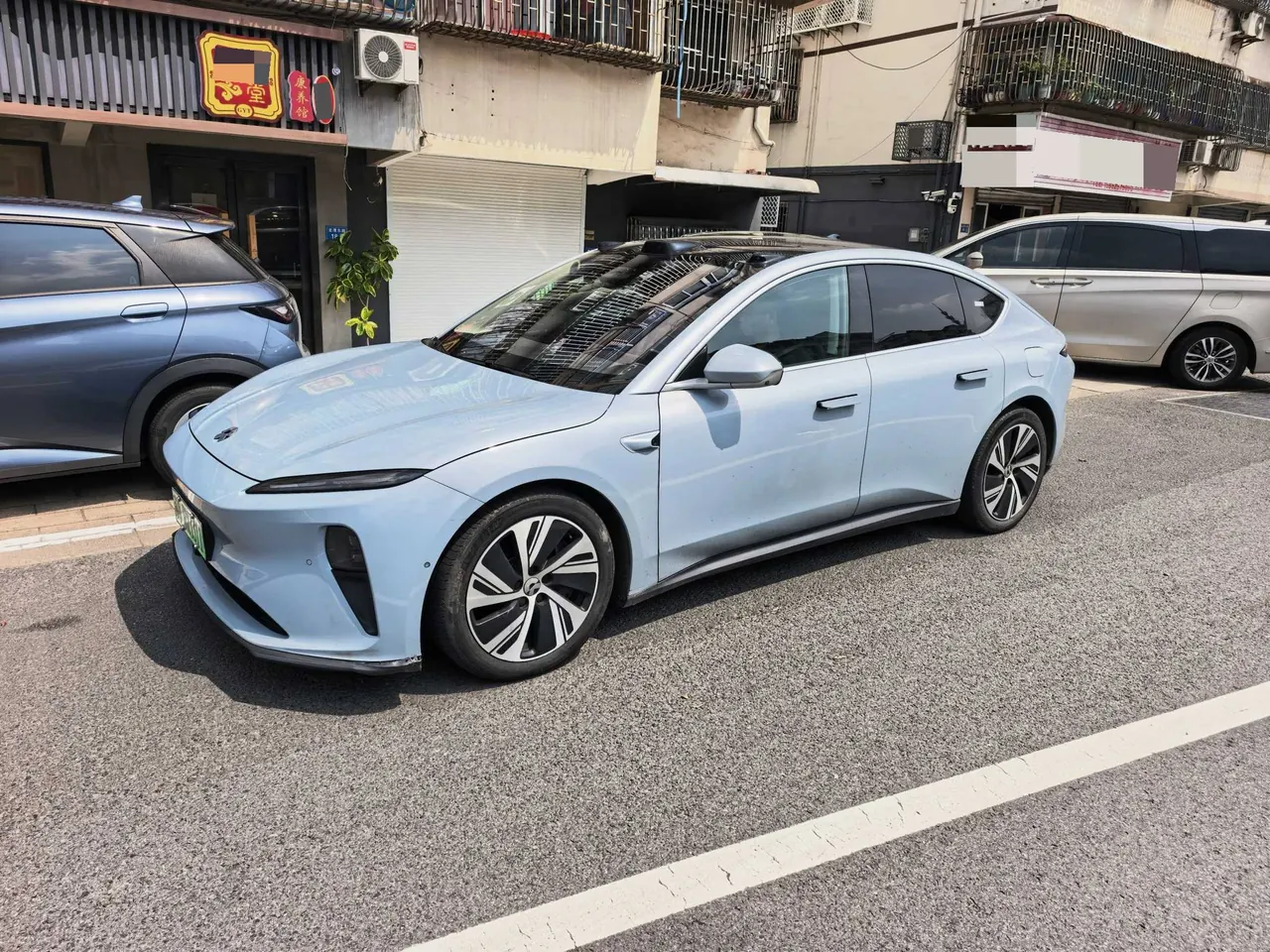 NIO 2022 ET5 75kWh automatic gear 2
