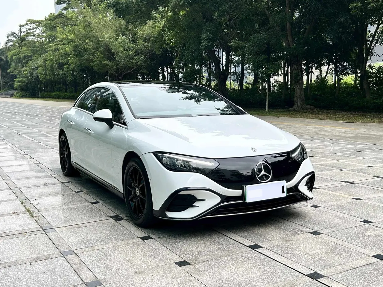 Mercedes Benz 2022 EQE 350 EQE 350 Pioneer Edition Automatic 3