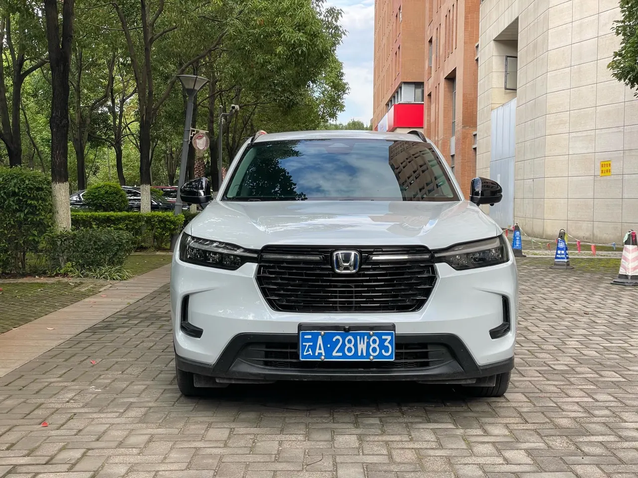 Honda 2023 HR-V e:HEV 2.0 Stepless Intelligent Automatic Gear 3