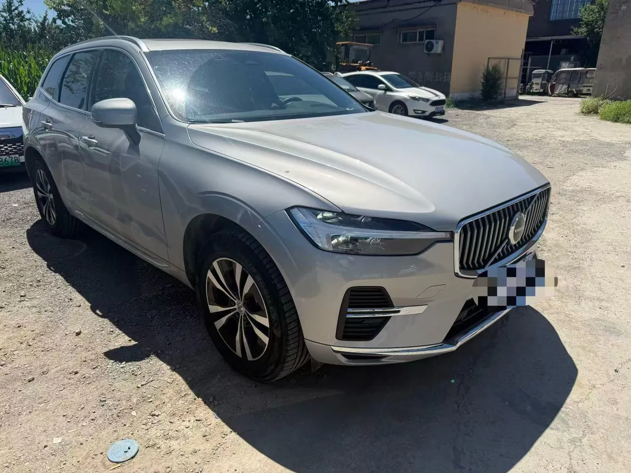 Volvo 2023 XC60 48V 2.0T B5 4-wheel-drive Zhiyi Deluxe Edition Automatic Gear 3