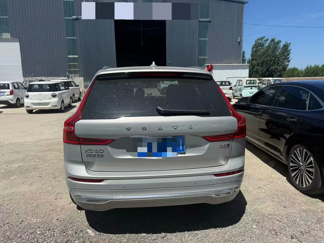 Volvo 2023 XC60 48V 2.0T B5 4-wheel-drive Zhiyi Deluxe Edition Automatic Gear 4