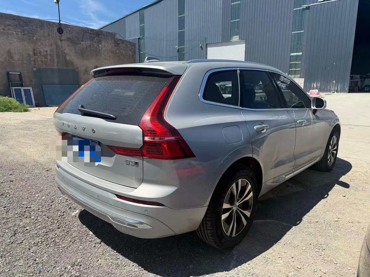 Volvo 2023 XC60 48V 2.0T B5 4-wheel-drive Zhiyi Deluxe Edition Automatic Gear 5