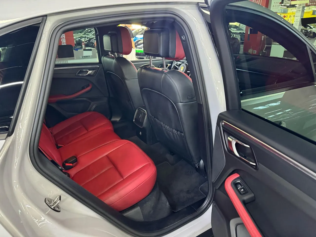 Porsche Macan (Imported) 2021 Macan 2.0T Automatic Gear 6