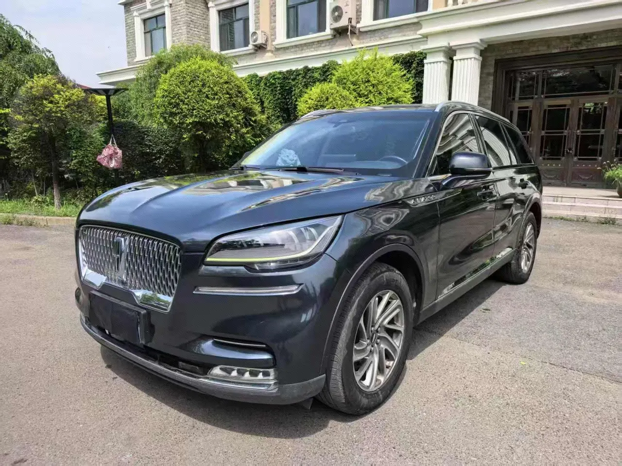打开图片灯箱:Lincoln 2021 Aviator 3.0T V6 4-wheel Drive Premium Edition Automatic Gear